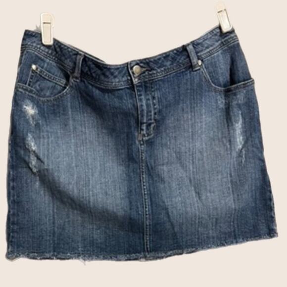 WOMEN'S BLUE JEAN DENIM DISTRESSED FRAYED MINI SKIRT PLUS PURE ENERGY SIZE 14 - Picture 1 of 8